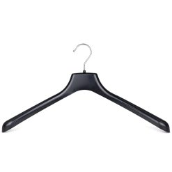 Black plastic suit hanger SA45 402-108