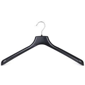 Black plastic suit hanger SA45 402-108