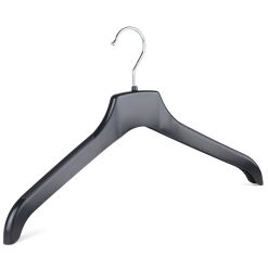 black plastic jacket, suit hanger 404-090