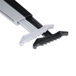 plastic hangers plastic trouser and waistline hangers 402 254 detail of ends