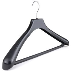 black plastic jacket, suit hanger 404-114